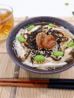 梅と塩昆布の冷やし麦茶漬け-レシピのメイン写真