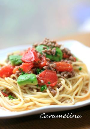 アボカドとトマトのチーズパスタ-レシピのメイン写真