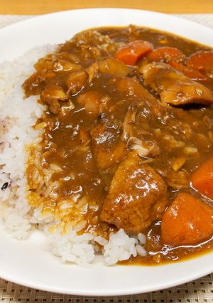 鶏ガラスープで作るチキンカレー-レシピのメイン写真