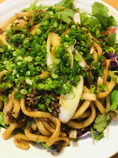 ネギたっぷりの●赤味噌の肉味噌焼きうどん-レシピのメイン写真