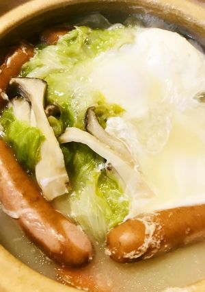 洋風鍋●レタス1玉とソーセージの豆乳鍋-レシピのメイン写真
