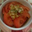 ひんやりトマトの玉ねぎドレッシングサラダ