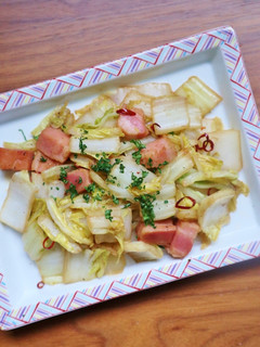 簡単!白菜とベーコンのペペロン風炒め-レシピのメイン写真