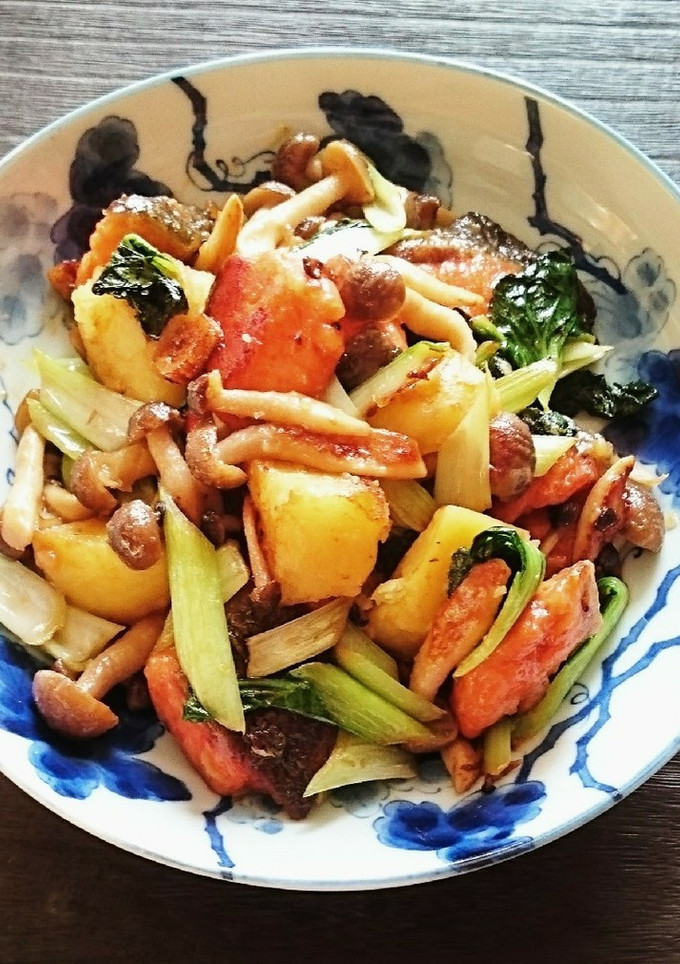 鮭と野菜のにんにくバター醤油炒め-レシピのメイン写真