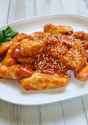 お弁当に♪鶏むね肉のピリ辛ケチャップ炒め-レシピのメイン写真
