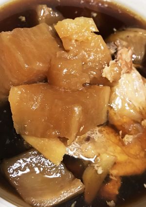 圧力鍋で骨付き鶏と大根のとろける煮物-レシピのメイン写真