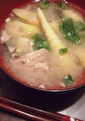 田舎のウマイ味♪タケノコと鯖缶のお味噌汁-レシピのメイン写真