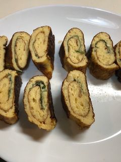 とろろと大葉のふわふわ 玉子焼き-レシピのメイン写真