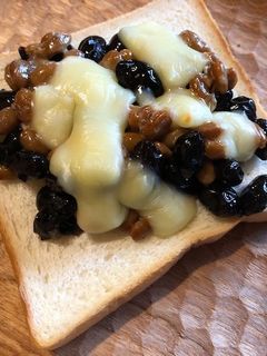 納豆と黒豆のトースト-レシピのメイン写真