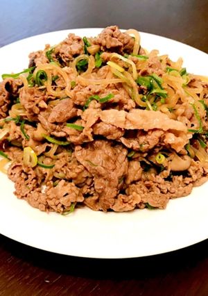 牛肉と糸コンのニンニク醤油炒め-レシピのメイン写真