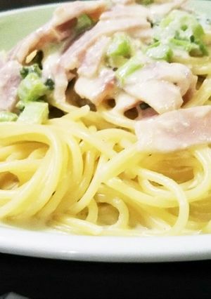 かぶの葉ととろけるチーズでカルボナーラ-レシピのメイン写真