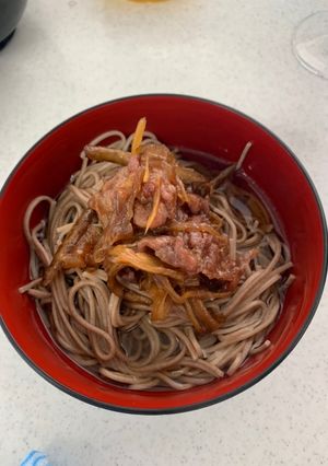 年越し蕎麦。牛肉のしぐれ煮添え-レシピのメイン写真