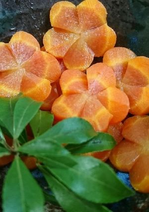おせち飾り⏹️梅花にんじん(金時人参)-レシピのメイン写真
