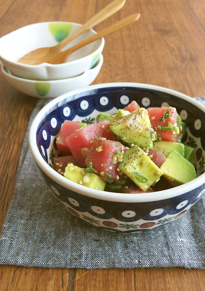 簡単☆まぐろとアボカドの白だし胡麻油風味-レシピのメイン写真