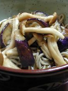 とろり、なすとしめじの冷やしそば__Cool Soba(buckwheat nudeles) with Sauted Shimeji mushroom&Eggplant-レシピのメイン写真