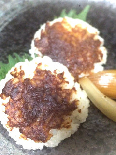 クルミ味噌の焼おにぎり♪-レシピのメイン写真