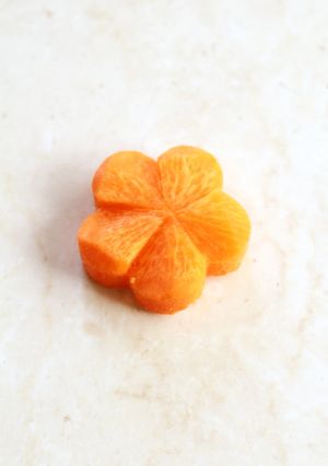 にんじんの梅の花(ねじり梅)-レシピのメイン写真