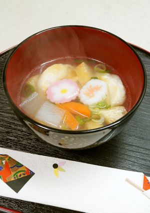 令和2年　すまし仕立てのお雑煮-レシピのメイン写真