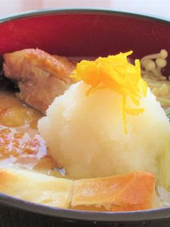 鶏もも肉と焼きねぎのあごだしお雑煮-レシピのメイン写真
