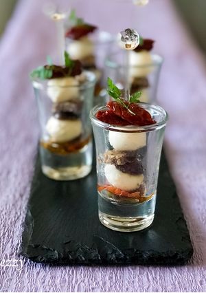 ドライトマトとモッツァレラチーズの前菜-レシピのメイン写真