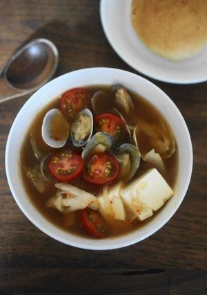 あさりとトマトのチゲスープ-レシピのメイン写真