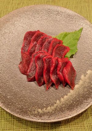 ミンククジラの刺身-レシピのメイン写真