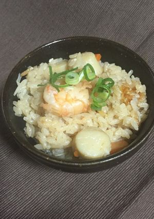 ホタテ、海老のにんにく炊き込みご飯-レシピのメイン写真