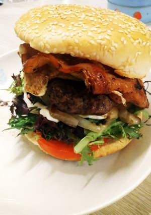 具が崩れ出ない！ビーフ100％バーガー-レシピのメイン写真