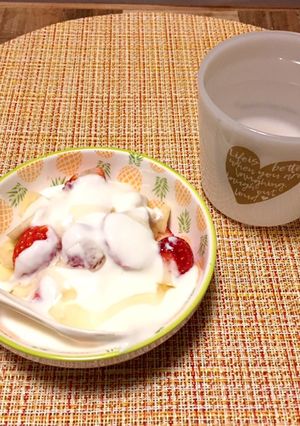 苺とバナナのフルーツヨーグルト-レシピのメイン写真