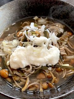 優しい味!なめことろろそば-レシピのメイン写真