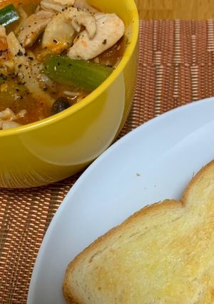 簡単で美味しい！トマトとチキンのスープ-レシピのメイン写真