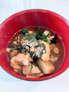 田舎の里芋と鶏肉の濃いめのお雑煮-レシピのメイン写真
