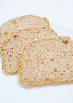 ミックスナッツ食パン-レシピのメイン写真
