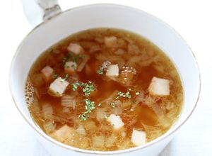 茅乃舎野菜だし【ベーコンと玉ねぎのスープ-レシピのメイン写真