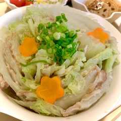 รูปของ 白菜と豚肉のミルフィーユ蒸し