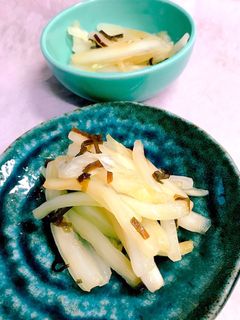 簡単!白菜の芯と塩昆布で浅漬け-レシピのメイン写真