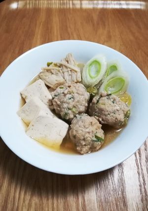 簡単美味しい鶏だんご鍋-レシピのメイン写真