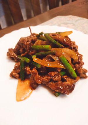 牛肉とにんにくの芽の甜麺醤炒め-レシピのメイン写真