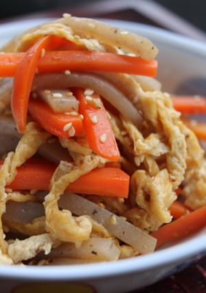 こんにゃく・油揚げ・人参の炒め煮-レシピのメイン写真