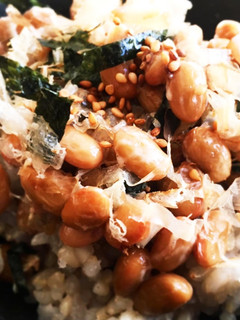 味のりオリーブ納豆ご飯-レシピのメイン写真