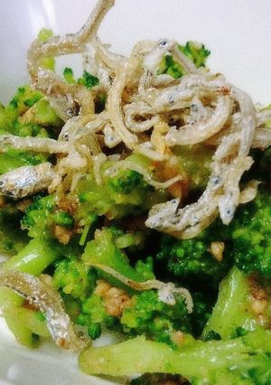 カリカリじゃこのブロッコリー胡麻和え-レシピのメイン写真