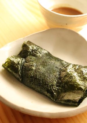 美味♪柚子こしょう練味噌で餅の磯部巻-レシピのメイン写真