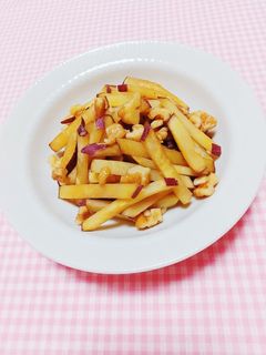 ヘルシー♡薩摩芋と胡桃のきんぴら-レシピのメイン写真