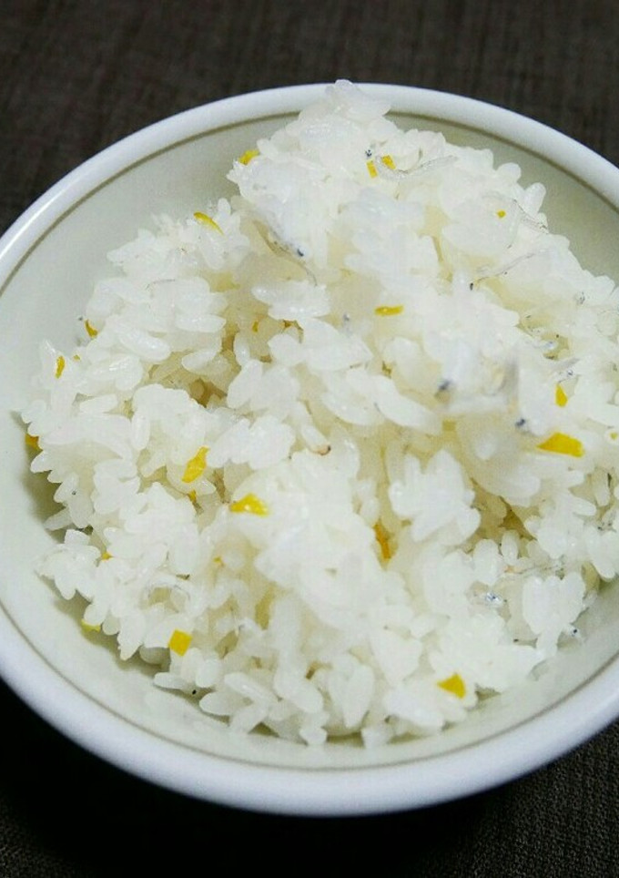 柚子の皮としらすの炊き込みご飯-レシピのメイン写真