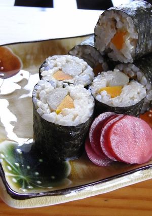梅ごぼうで玄米の巻き寿司-レシピのメイン写真
