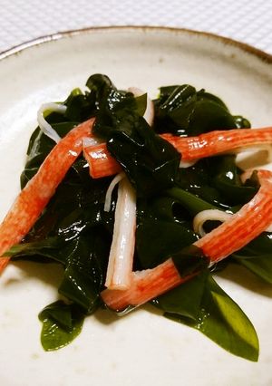 箸休めに♡簡単わかめとカニカマの酢の物-レシピのメイン写真