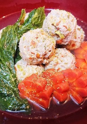 明日葉の茎入り♪豚肉団子(つくね)スープ-レシピのメイン写真