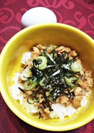 卵かけ鶏そぼろ丼-レシピのメイン写真