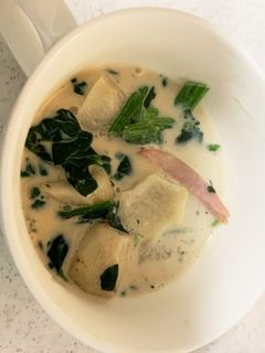 里芋とほうれん草ベーコンのクリーム煮-レシピのメイン写真