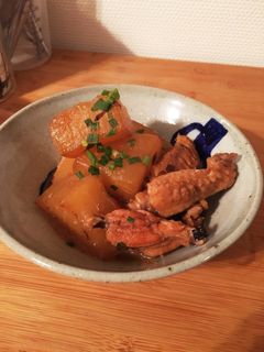 圧力鍋で!厚切り大根と手羽中の時短煮物 -レシピのメイン写真